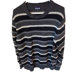 Patagonia Men's Large Crewneck Sweater Great Condition